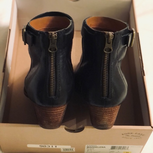 Kork-Ease Maddelena Black Leather Bootie size 9 - Picture 2 of 11